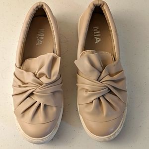 Mia light pink slip on shoes size 7